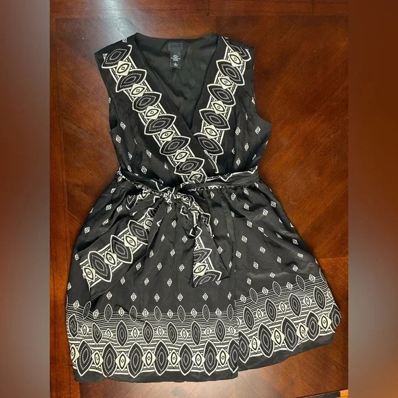 Anna Sui Black and White Geometric Mini Dress - Picture 2 of 8